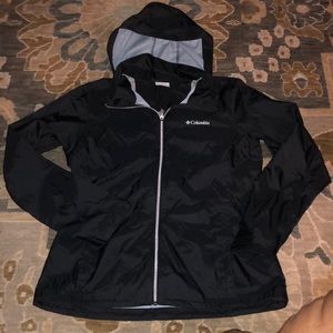Women’s Columbia Black Rain Jacket Large hooded